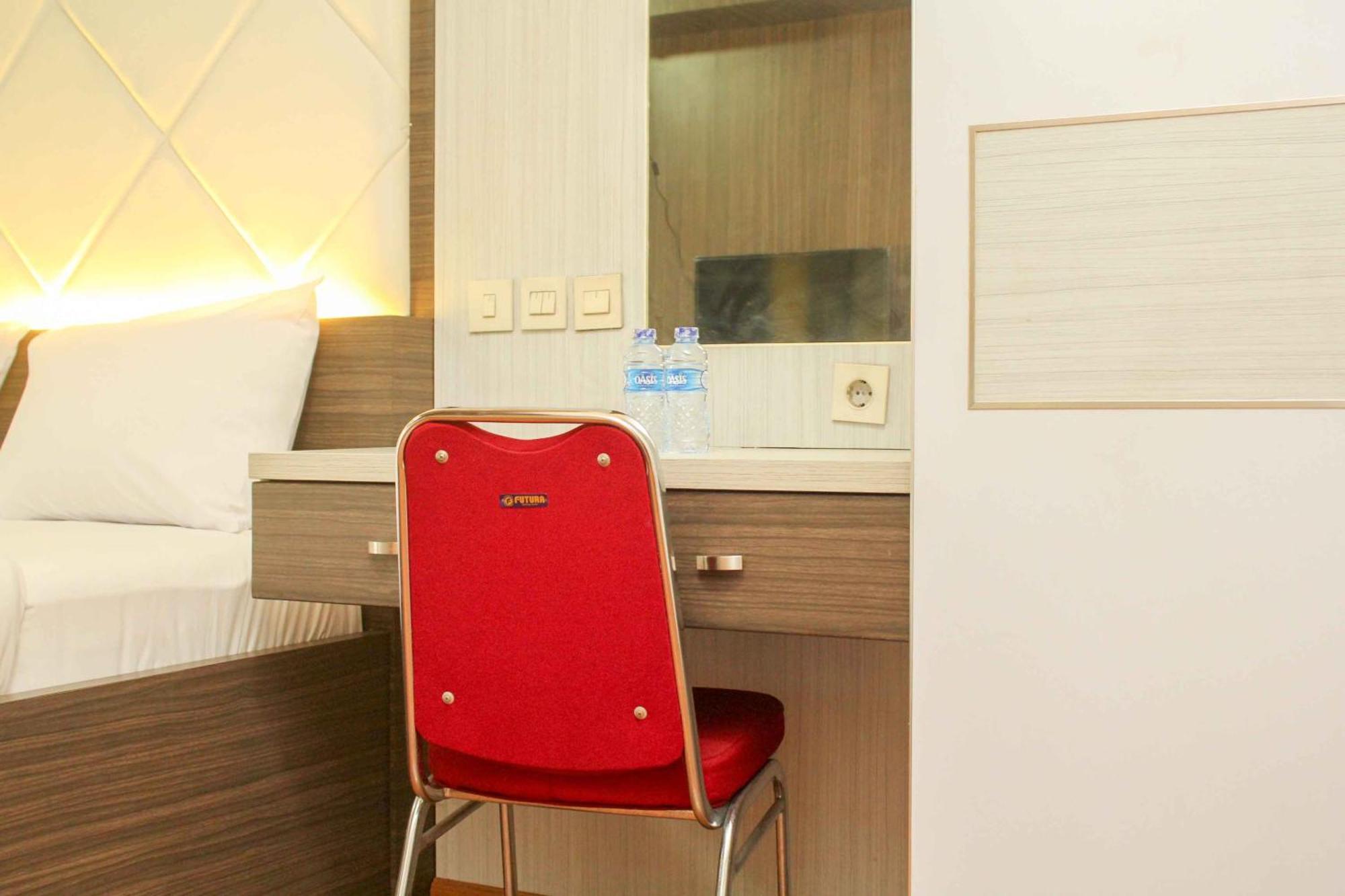 Comfort At Metropark Jababeka By Travelio Apartemen Bekasi